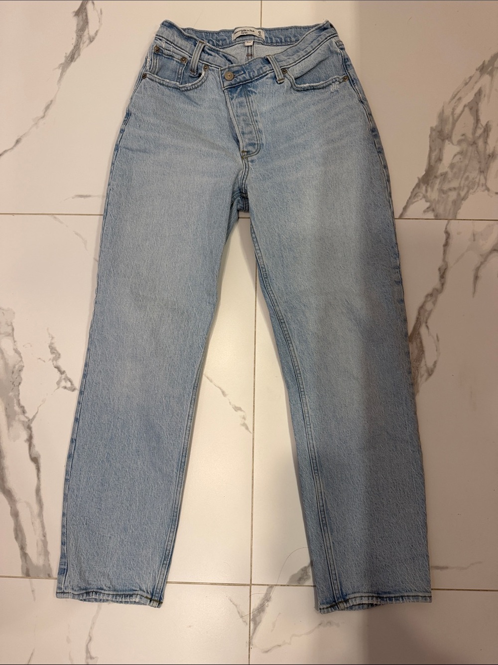 Abercrombie & Fitch The Dad High Rise Jeans